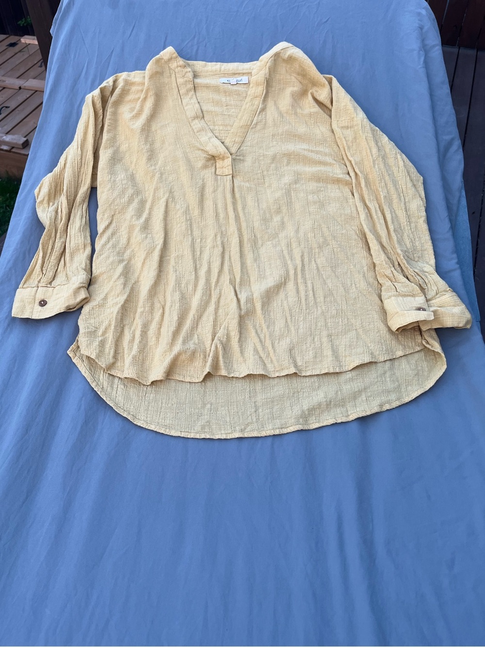 Rip Curl Straw Yellow gold V split neck Long Sleeve Blouse. Womens XL. Cotton